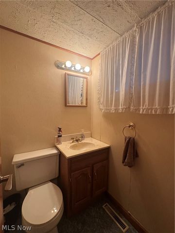 407 Edgewood Drive, Marietta, OH 45750