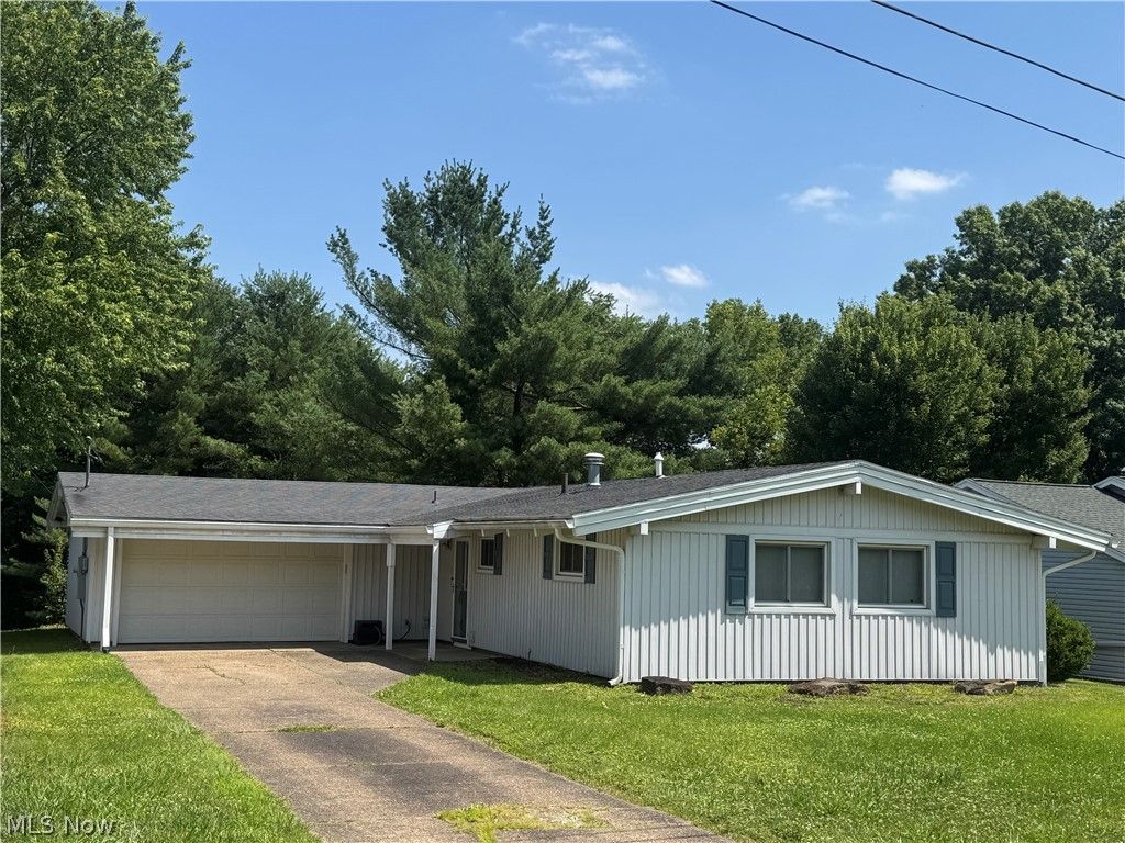 407 Edgewood Drive, Marietta, OH 45750