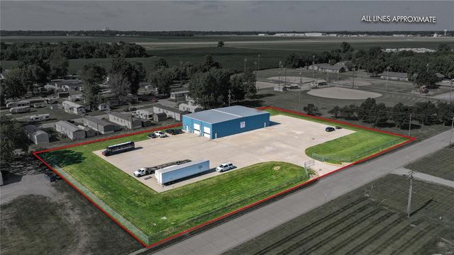 300 Rue Des Chateau Street, Bethalto, IL 62010