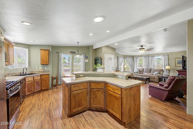 637 S 96TH Street, Mesa, AZ 85208