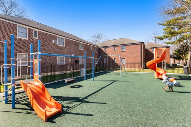 249-31 64th Avenue 2, Little Neck, NY 11362