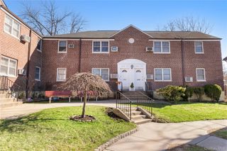 249-31 64th Avenue 2, Little Neck, NY 11362