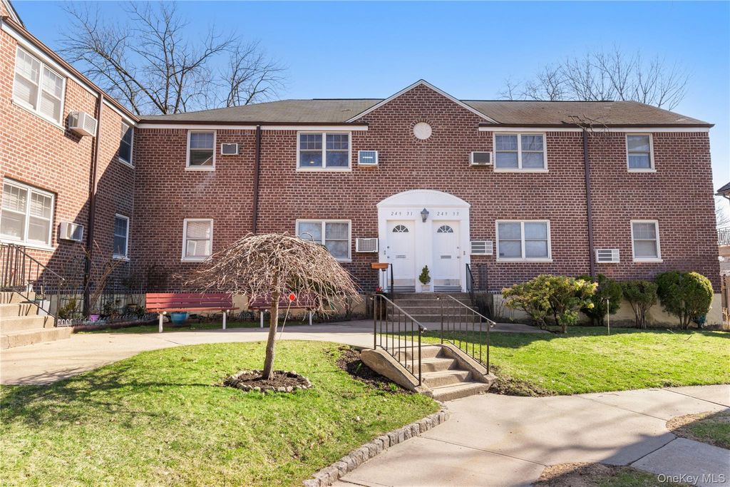 249-31 64th Avenue 2, Little Neck, NY 11362