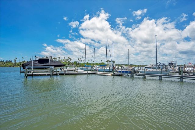 150 MARINA BAY DRIVE, New Smyrna Beach, FL 32169