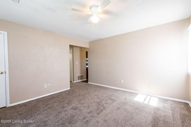 3503 Medford Ct, Louisville, KY 40218