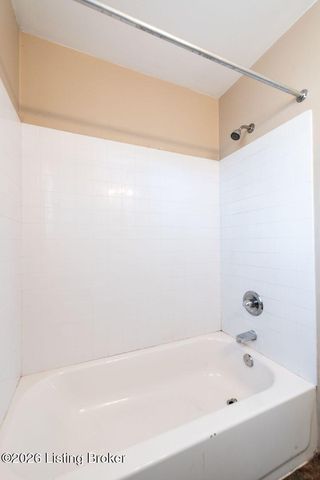 3503 Medford Ct, Louisville, KY 40218