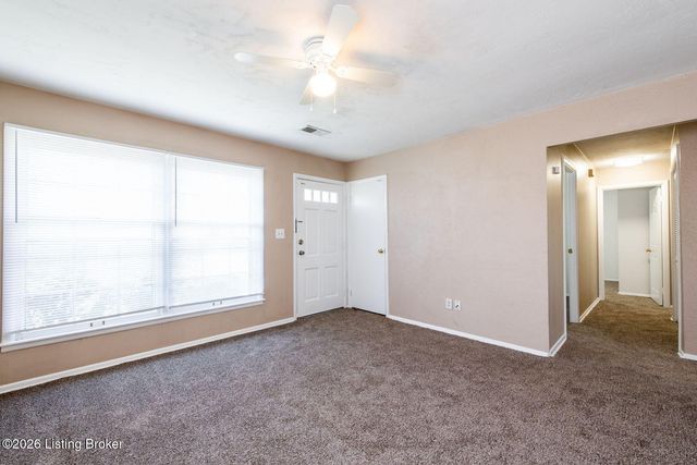 3503 Medford Ct, Louisville, KY 40218