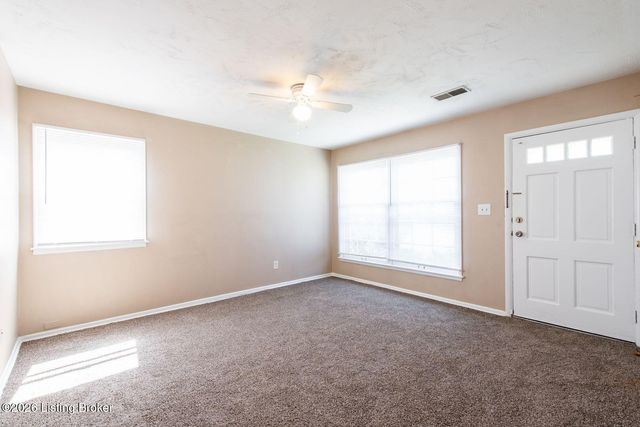 3503 Medford Ct, Louisville, KY 40218