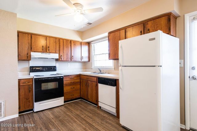 3503 Medford Ct, Louisville, KY 40218