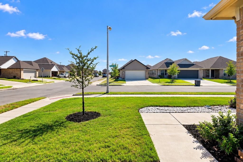 110 Arango Way, Everman, TX 76140 — photo 3