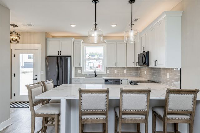 209 Boulder Pointe, Polk City, IA 50226