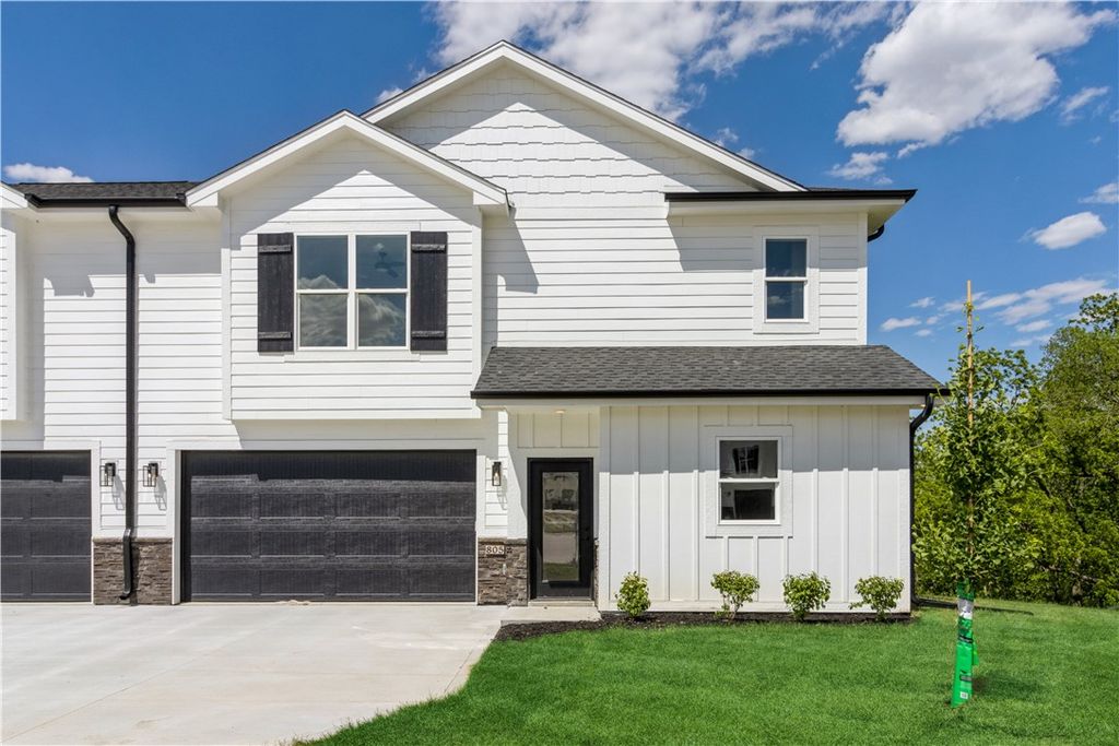 209 Boulder Pointe, Polk City, IA 50226