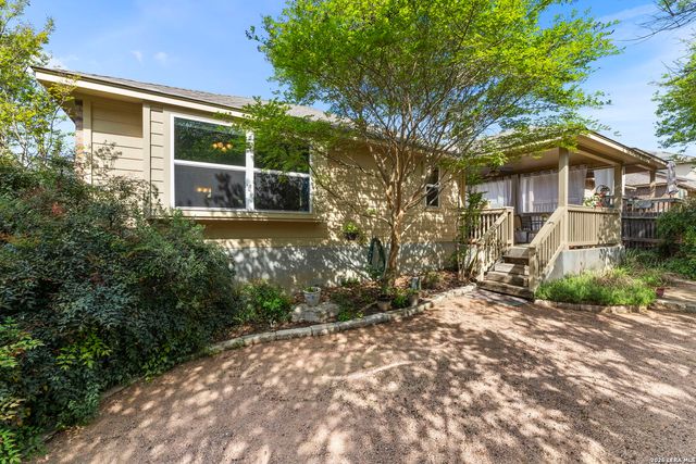 24720 Buck Crk, San Antonio, TX 78255