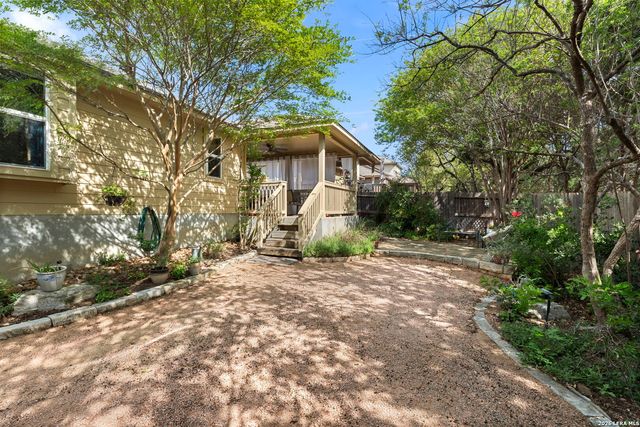 24720 Buck Crk, San Antonio, TX 78255