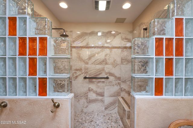 925 N Rancho Del Jefe Loop, Tucson, AZ 85748