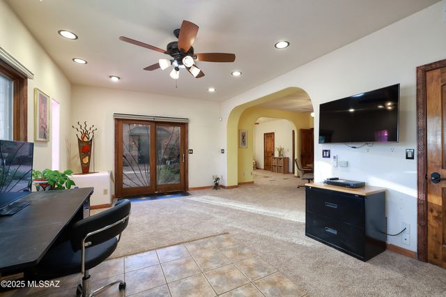 925 N Rancho Del Jefe Loop, Tucson, AZ 85748