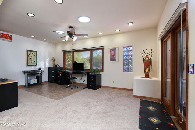 925 N Rancho Del Jefe Loop, Tucson, AZ 85748