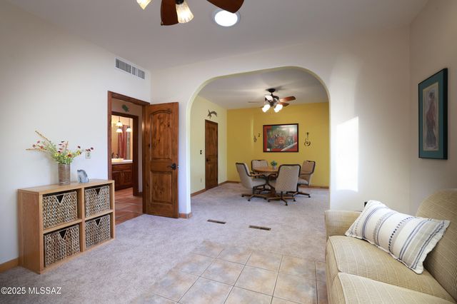 925 N Rancho Del Jefe Loop, Tucson, AZ 85748