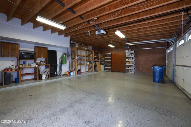 925 N Rancho Del Jefe Loop, Tucson, AZ 85748