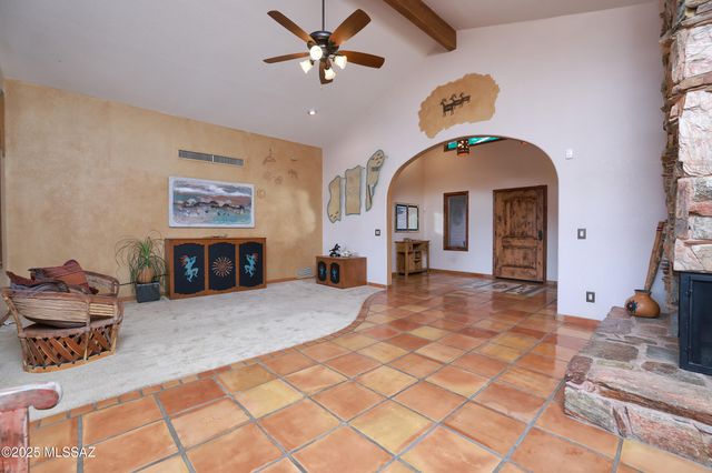 925 N Rancho Del Jefe Loop, Tucson, AZ 85748