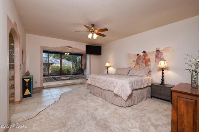 925 N Rancho Del Jefe Loop, Tucson, AZ 85748