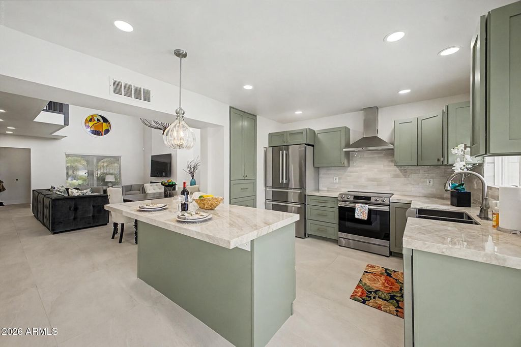 7123 E BUENA TERRA Way, Paradise Valley, AZ 85253 — photo 2