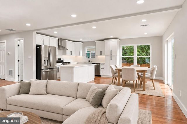 16 STITES AVE, Gloucester City, NJ 08030