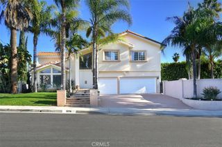 5070 Avenida Oriente, Tarzana, CA 91356