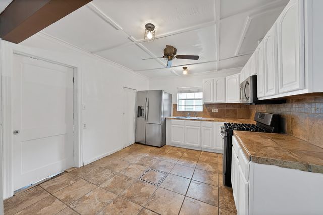 2117 Grace Avenue, Fort Worth, TX 76111