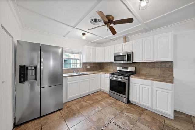 2117 Grace Avenue, Fort Worth, TX 76111