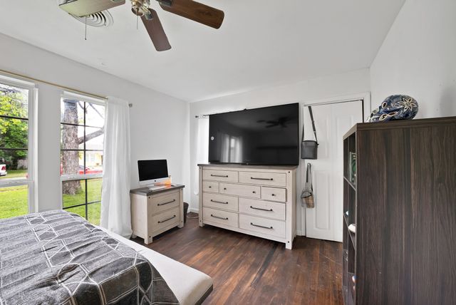 2117 Grace Avenue, Fort Worth, TX 76111