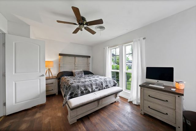 2117 Grace Avenue, Fort Worth, TX 76111