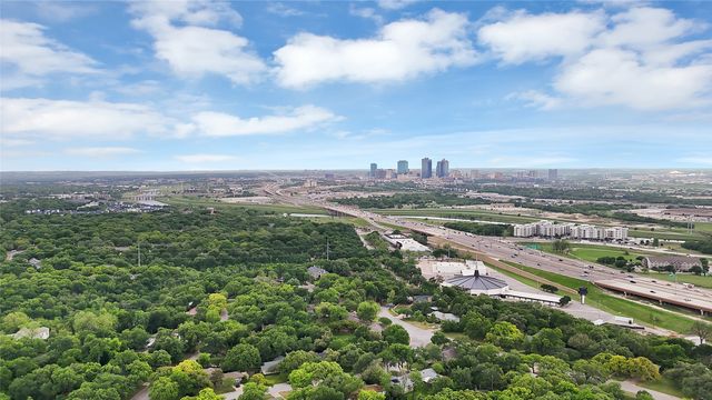 2117 Grace Avenue, Fort Worth, TX 76111