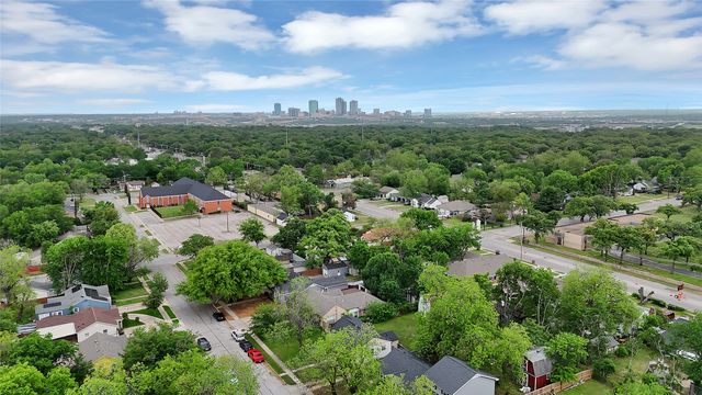 2117 Grace Avenue, Fort Worth, TX 76111