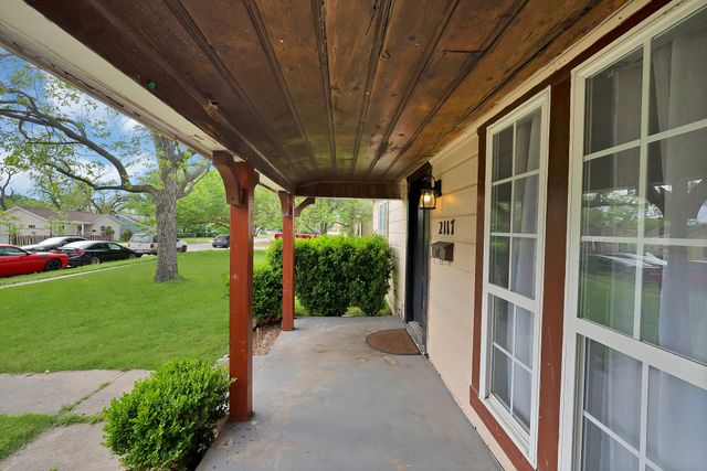 2117 Grace Avenue, Fort Worth, TX 76111