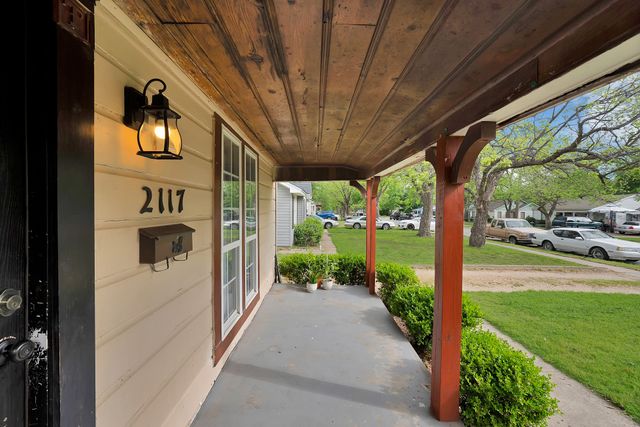 2117 Grace Avenue, Fort Worth, TX 76111