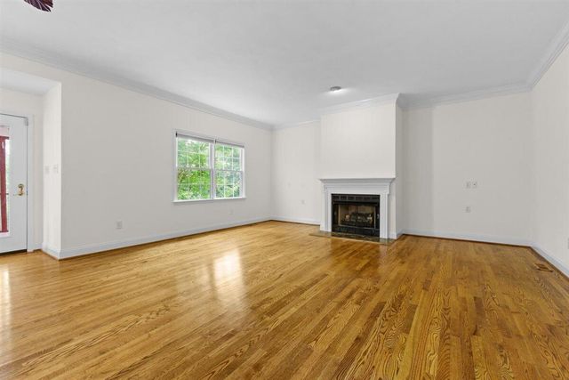 5975 Landview DR, Roanoke, VA 24018