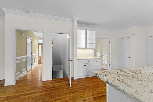 5975 Landview DR, Roanoke, VA 24018
