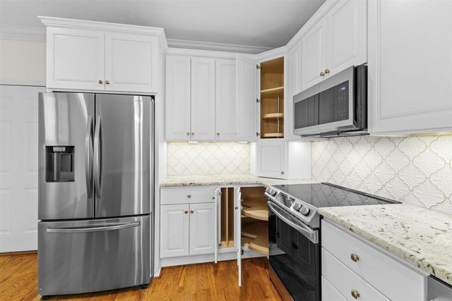 5975 Landview DR, Roanoke, VA 24018