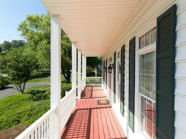 5975 Landview DR, Roanoke, VA 24018