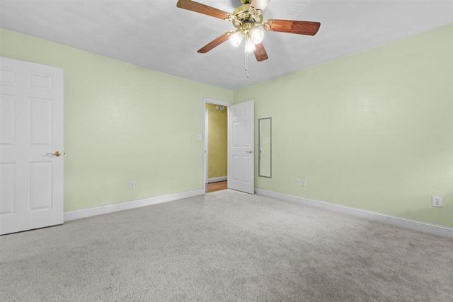 5975 Landview DR, Roanoke, VA 24018