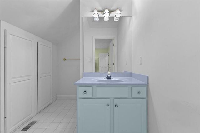 5975 Landview DR, Roanoke, VA 24018