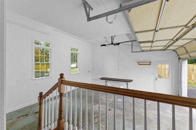5975 Landview DR, Roanoke, VA 24018