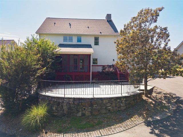 5975 Landview DR, Roanoke, VA 24018
