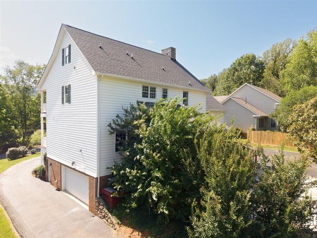 5975 Landview DR, Roanoke, VA 24018
