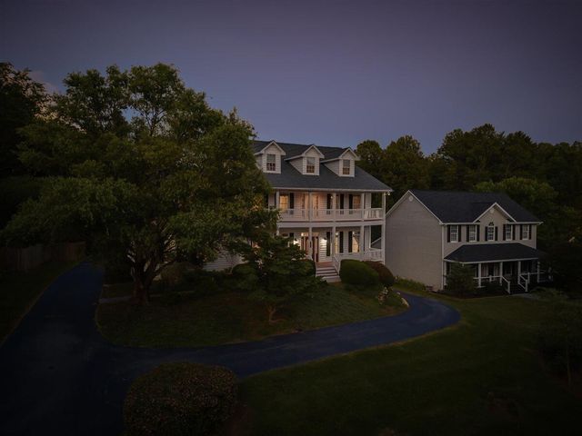 5975 Landview DR, Roanoke, VA 24018