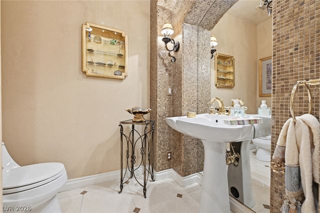 2009 Redbird Drive, Las Vegas, NV 89134