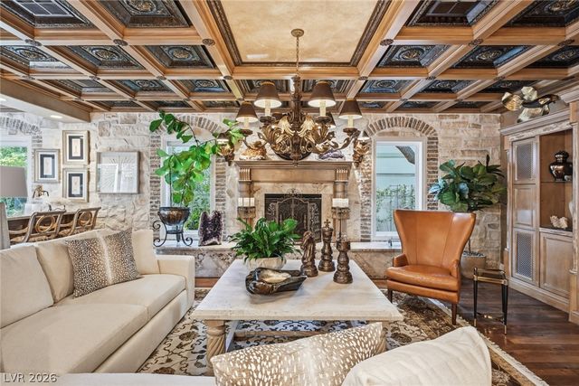 2009 Redbird Drive, Las Vegas, NV 89134