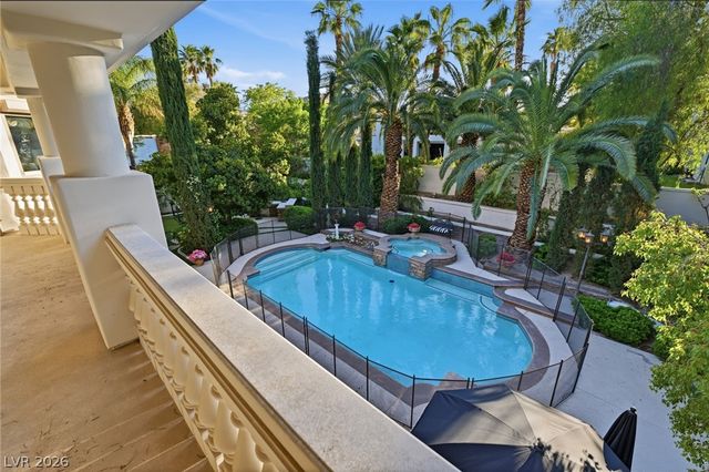 2009 Redbird Drive, Las Vegas, NV 89134