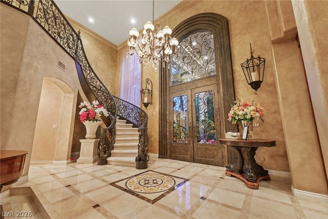 2009 Redbird Drive, Las Vegas, NV 89134
